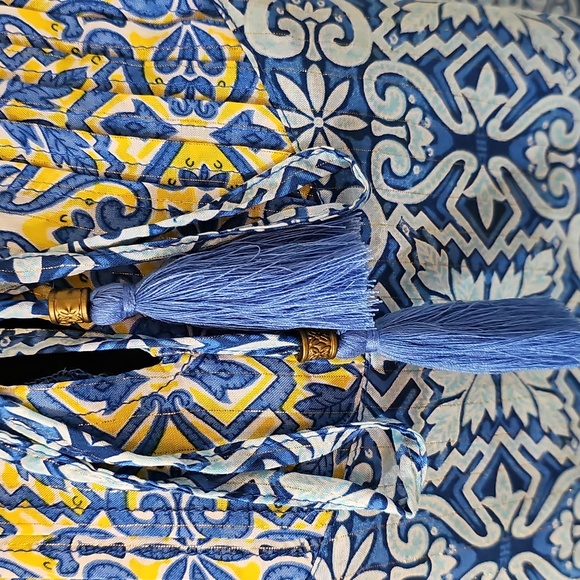 Top - Picture 9 of 16